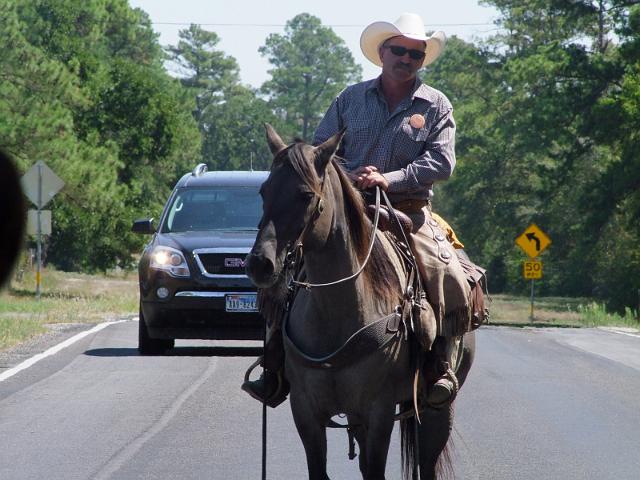 Gary-Schroeder-Memorial-Ride-9-23-2011-087.JPG