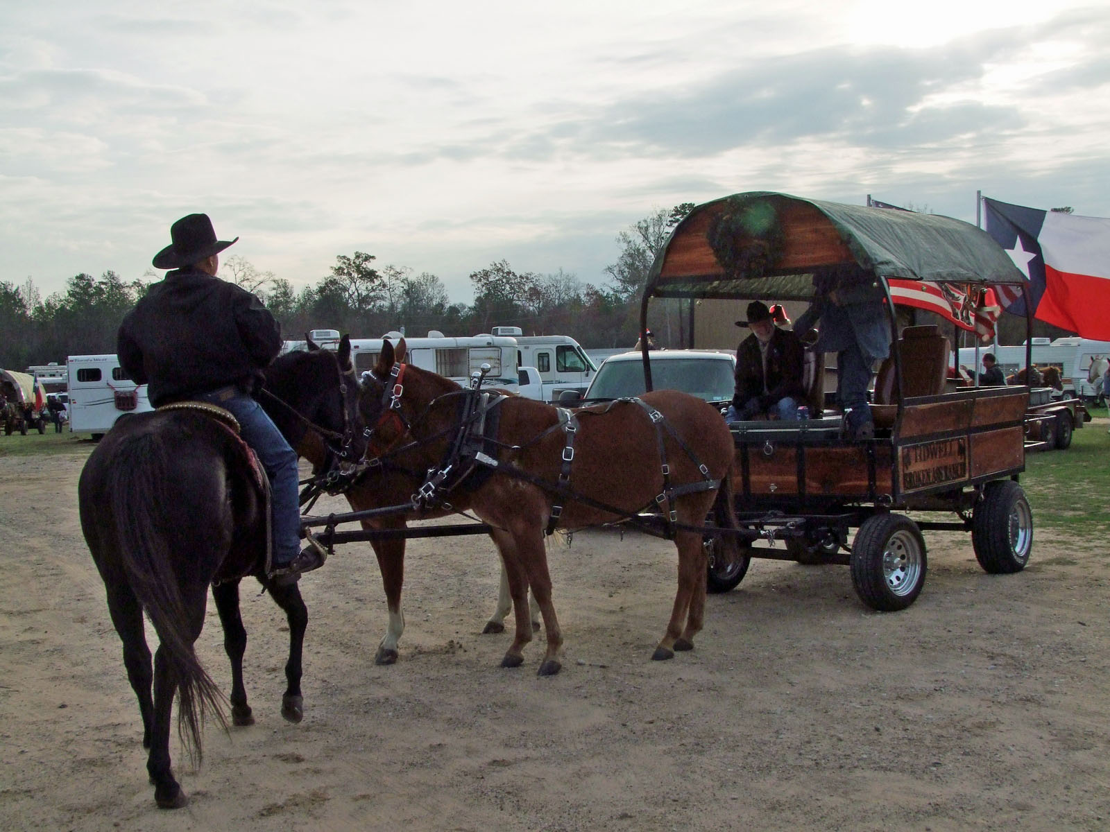 MCTRA-Christmas-Ride-12-10-2011-009.JPG