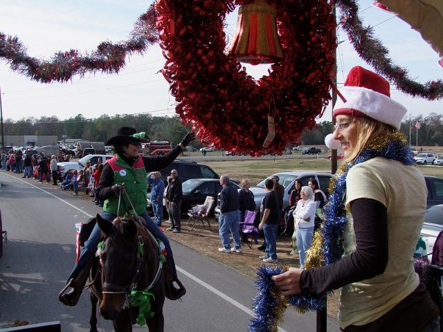MCTRA-Christmas-Ride-12-10-2011-071.JPG